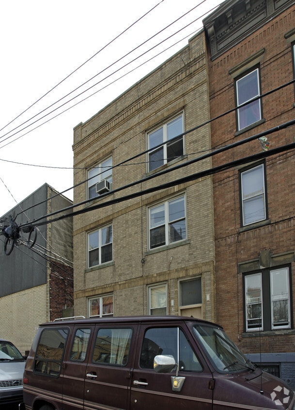 Primary Photo - 509 51st St