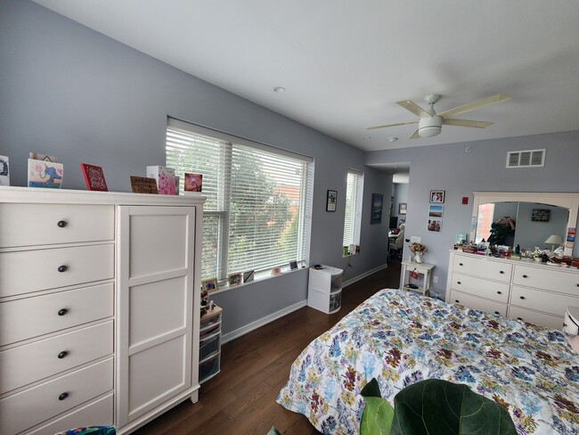 Foto del edificio - 1500 N American St