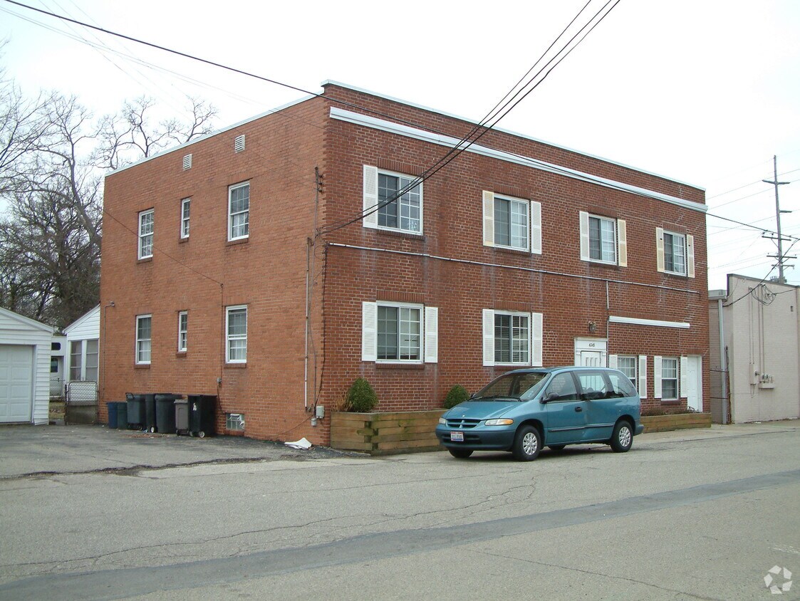 Primary Photo - 4345 Matson Ave