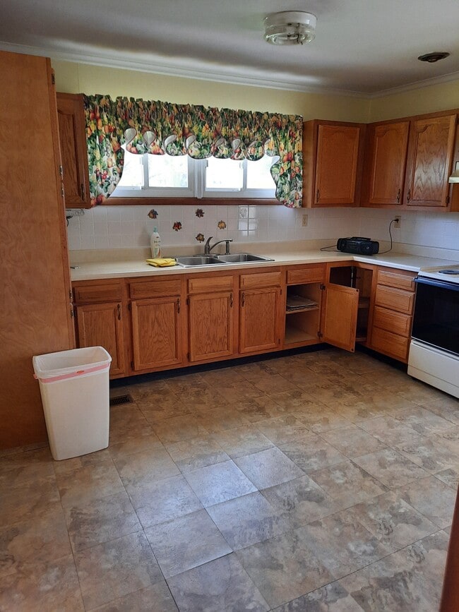 Foto del edificio - 5213 Evelyn Dr NW