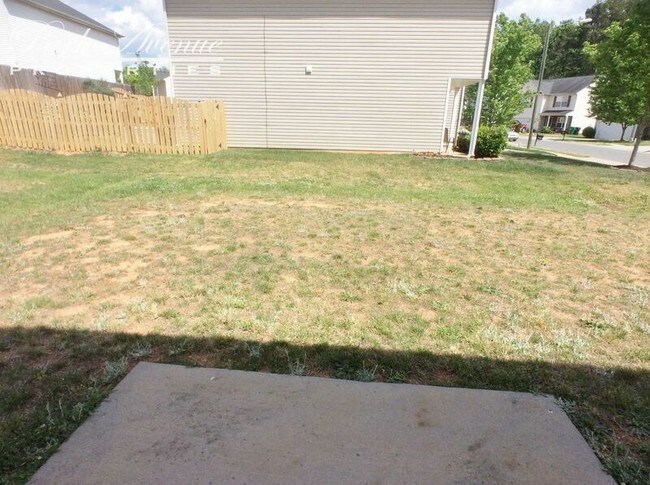 Foto del edificio - 3702 Wondering Oak Ln