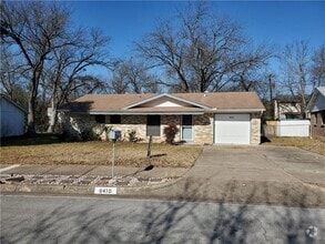 Building Photo - 8410 Briarwood Ln