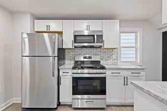 Building Photo - 103 Merritt Ave