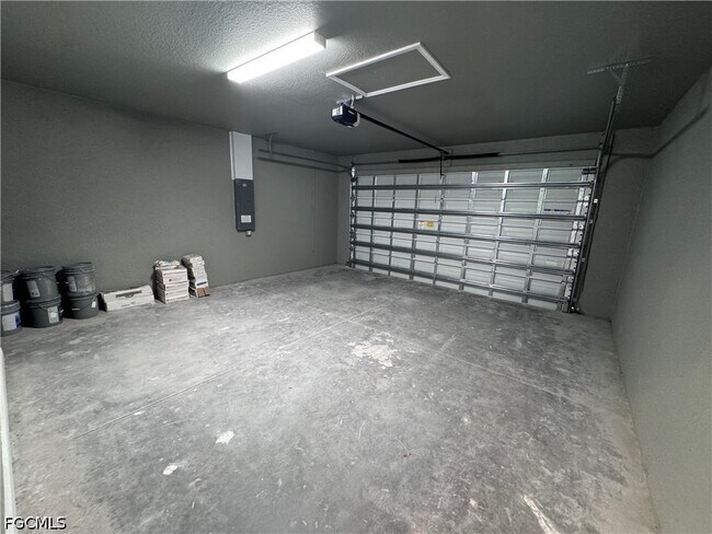 Foto del edificio - 1305 Andover Dr