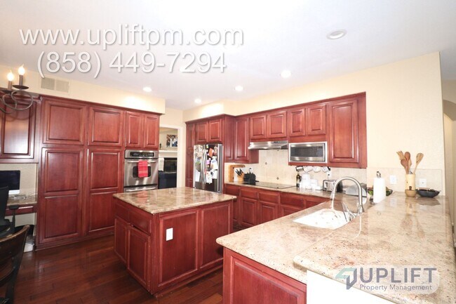 Building Photo - Mt. Woodson Estate home available 5 bedroo...