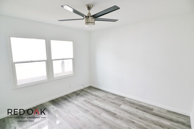 Building Photo - 5832 Carlton Way