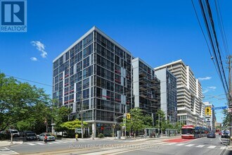 Building Photo - 60 Bathurst St