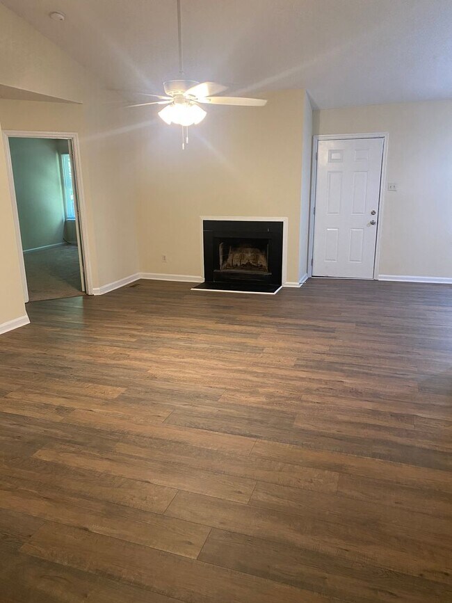 Foto del edificio - Coming Soon, 3BR, 2BA Durham Home with Deck and LVP Flooring