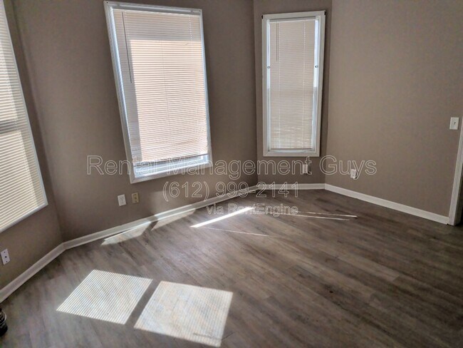 Foto del edificio - 2935 N Aldrich Ave