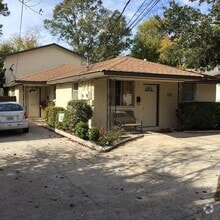 Building Photo - 930 Helios Ave