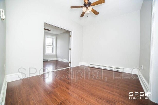 Foto del edificio - 28 Carlisle St