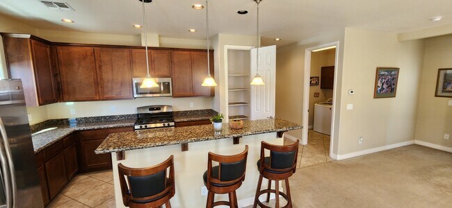 Foto del edificio - 2490 W Pollo Cir