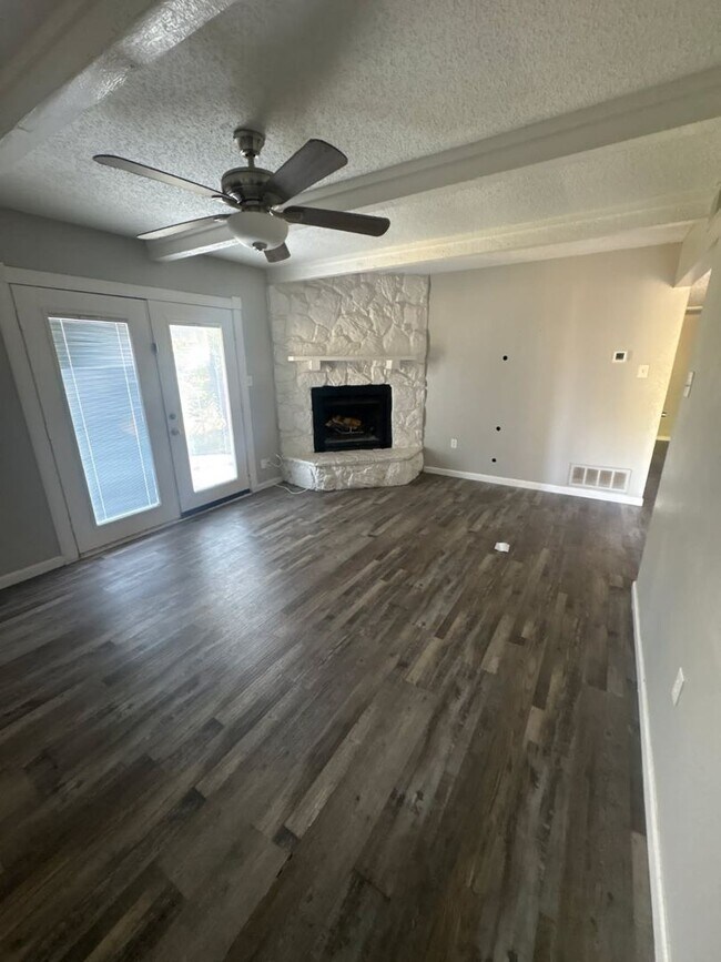 Foto del edificio - 5416 Spring Willow Dr