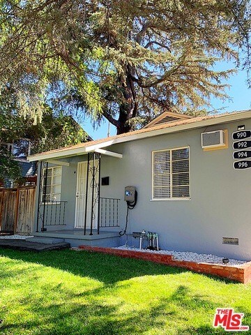Building Photo - 990 N Los Robles Ave