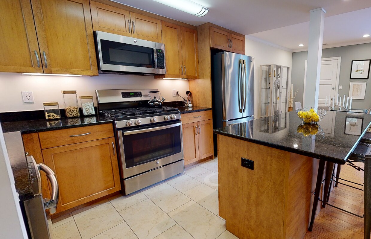 Foto principal - 250 Independence Dr
