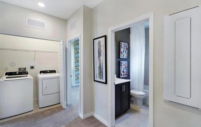 Building Photo - 1513 SW 28th St