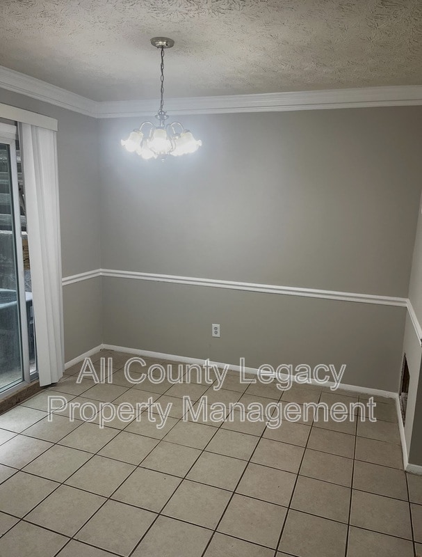 Foto del edificio - 2942 Spruce Cir