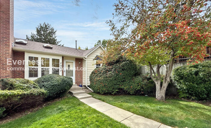 Foto principal - 7507 S Steele St