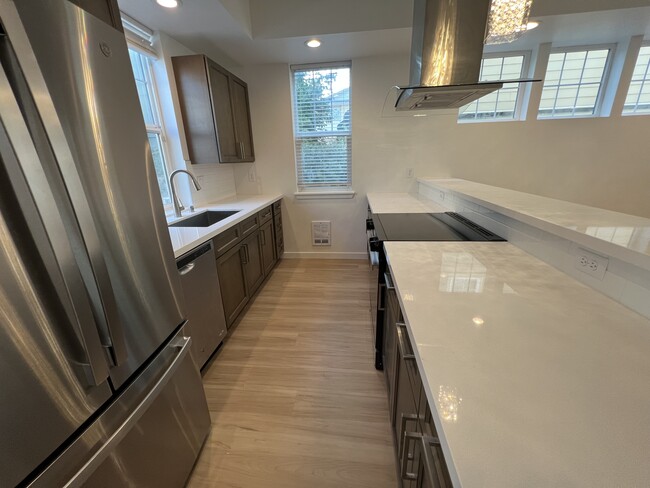 Foto del edificio - 5621 Fauntleroy Way SW