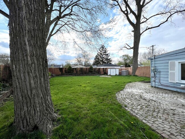 Foto del edificio - Move-In Ready 3 Bedroom, 1 Bathroom Home in Westland, MI