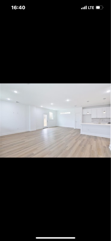 Building Photo - 8220 Bonaire St