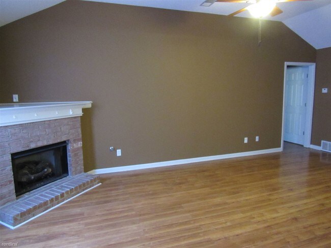 Building Photo - 1189 Breezy Valley Dr