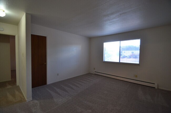 Building Photo - 1201 Holland Park Blvd