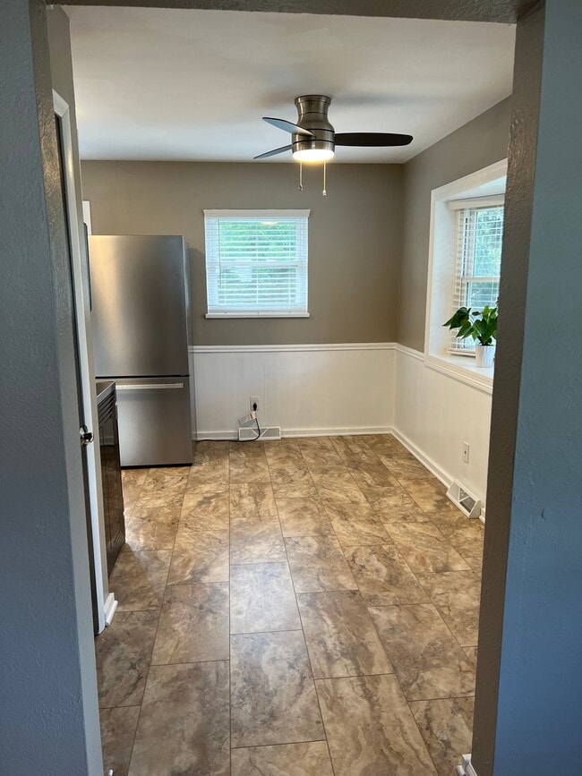 Foto del edificio - 1122 Sharon Ave