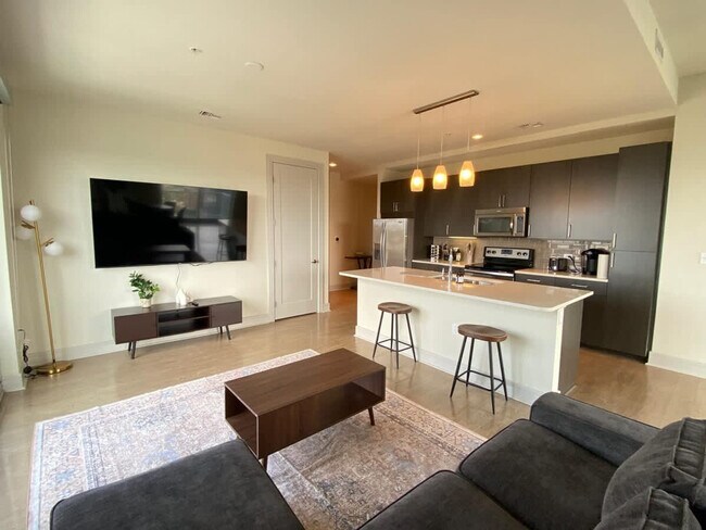Foto del edificio - 615 W 7th St