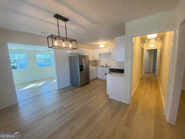 Foto del edificio - 402 North Marietta Pkwy NE