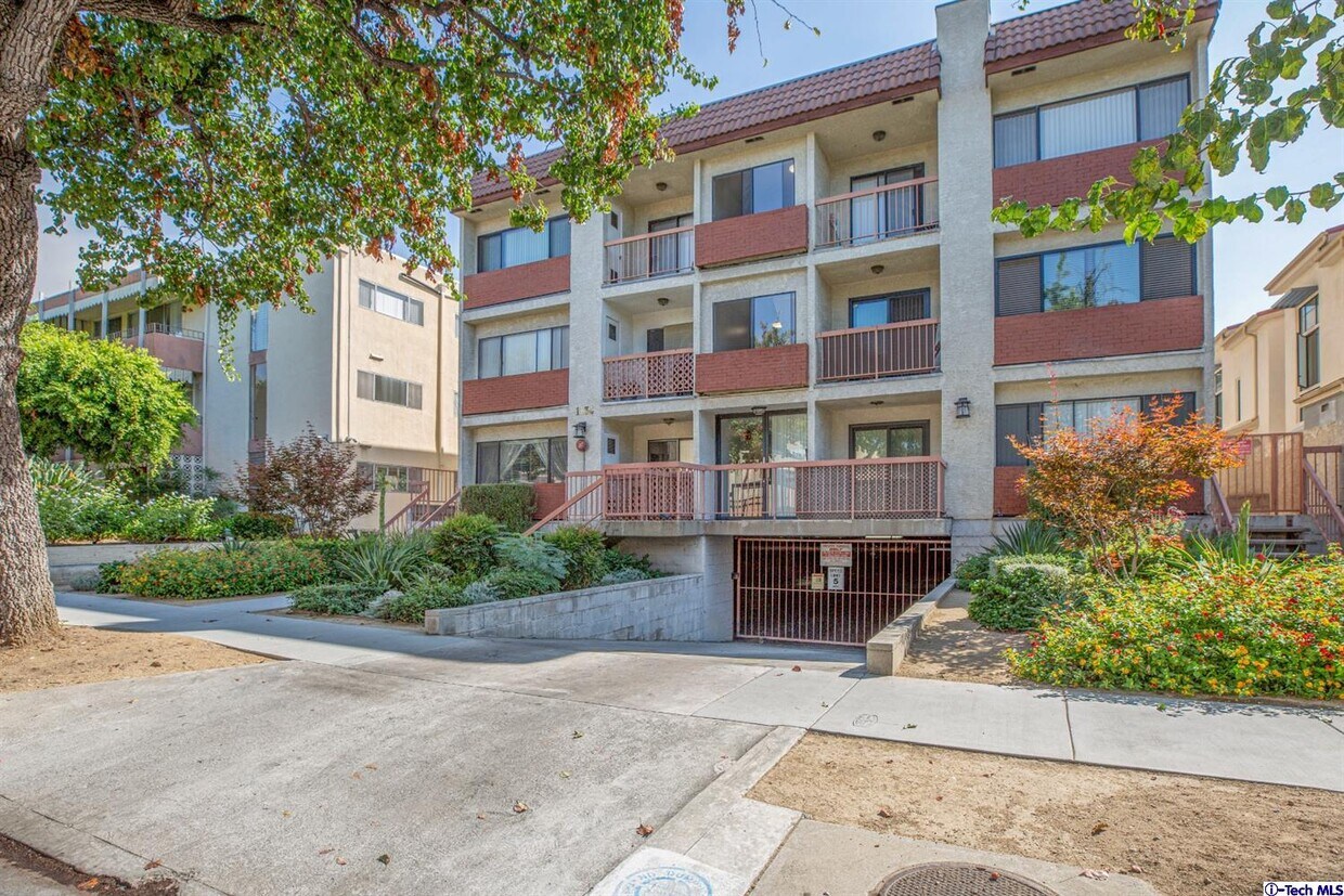 1134 Campbell St Unit 107, Glendale, CA 91207 Condo for Rent in