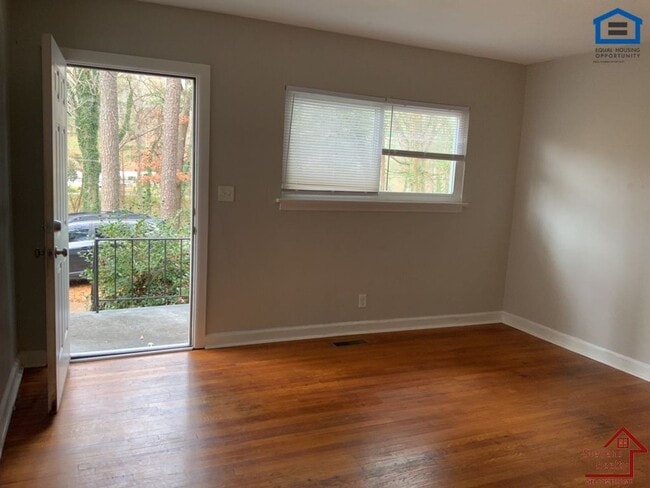 Foto del edificio - 304 Tunnel Blvd