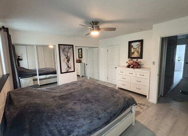 Master bedroom - 4708 Cara Ct