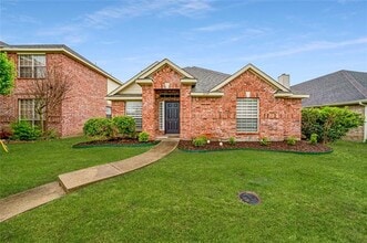 Building Photo - 2509 N Brook Dr