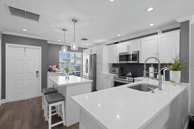 Foto del edificio - 5400 Poppy Pl