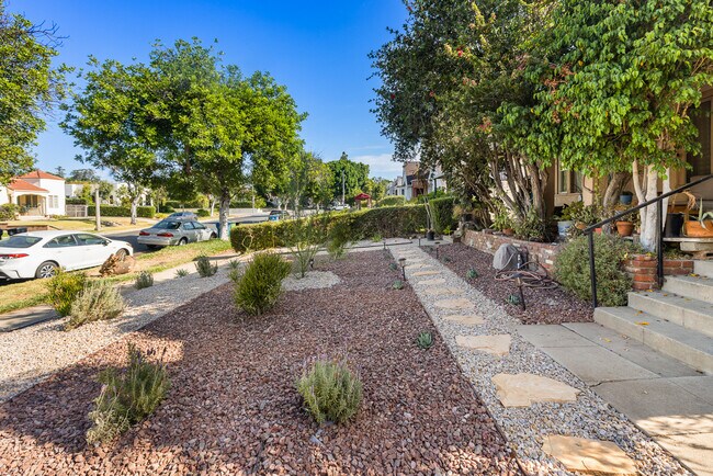 área residencial agradable y tranquila - 314 N Primrose Ave