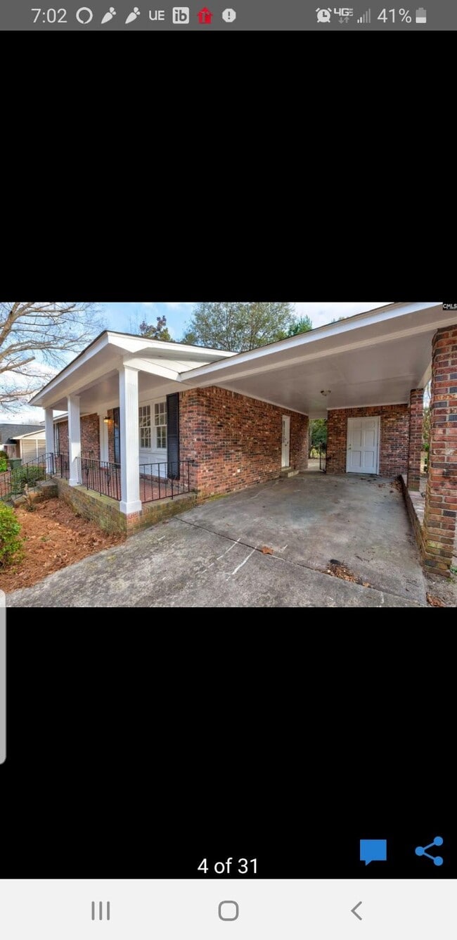 Building Photo - 2100 Twin Lakes Rd