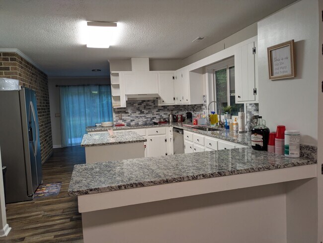Foto del edificio - 3020 Allen Rd