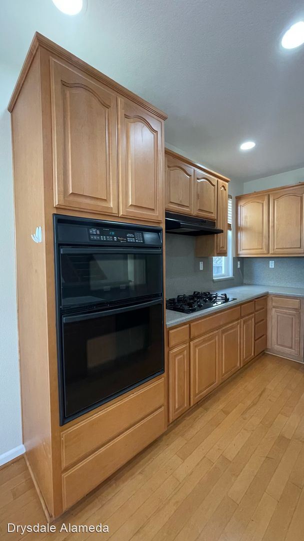 Building Photo - 2 br, 2.5 bath House - 1128 Hillery Way