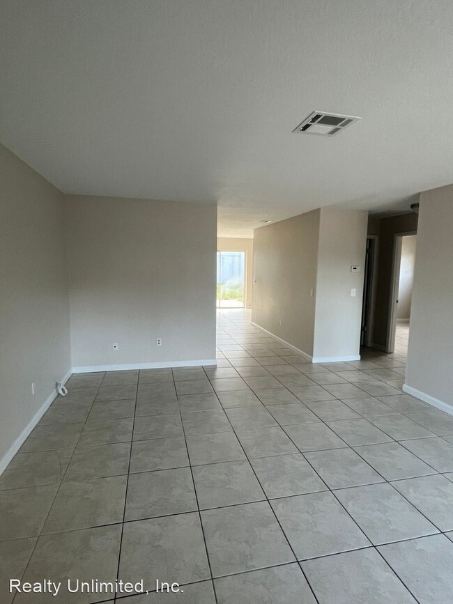 Foto del edificio - 2 br, 2 bath House - 1 SE Mead Place