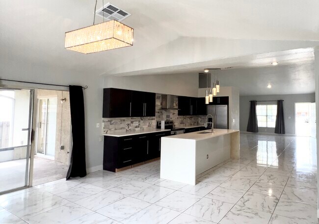 Foto del edificio - 1217 E Lemon St