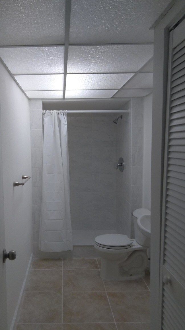 Foto del edificio - 480 NW 20th Street 212