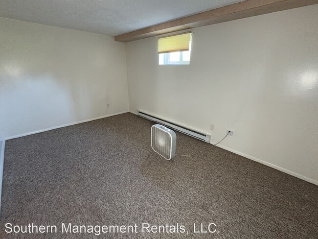 Building Photo - 1 br, 1 bath House - 45 N. Main St. Apt 1