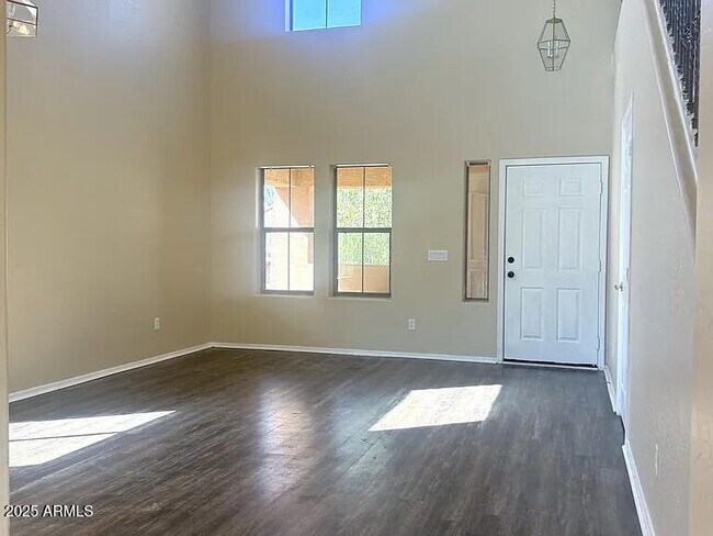 Foto del edificio - 3545 E Crescent Way