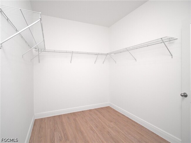 Building Photo - 8002 Sherwood Cir