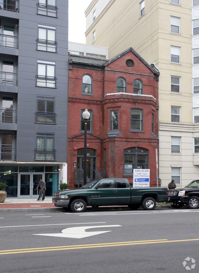 Building Photo - 1123 11th St NW