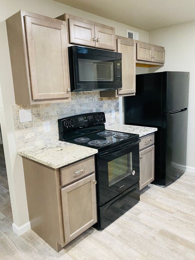 Building Photo - 6017A Bedford Drive, Beaumont, TX 77708
