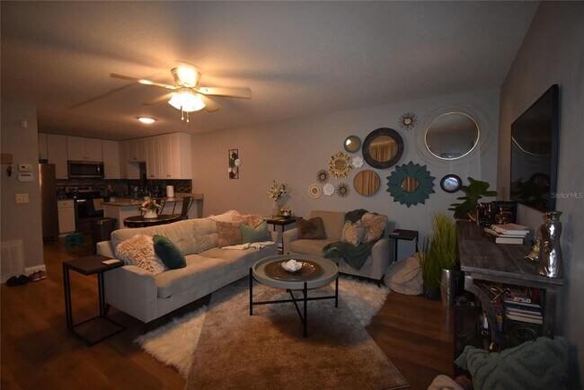 Foto del edificio - 56 Windtree Ln