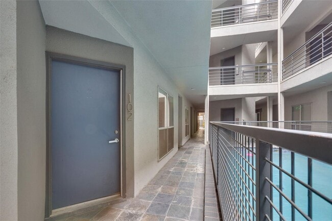 Building Photo - Newly Renovated One Bedroom in the Desired Oak Lawn Neighborhood.