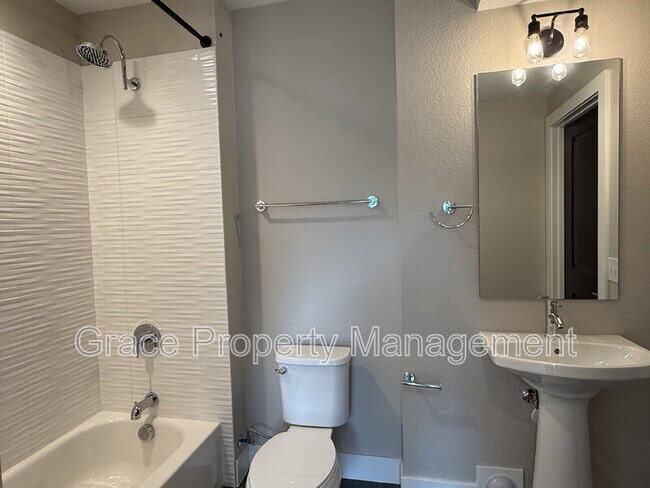 Foto del edificio - 1780 N Williams St